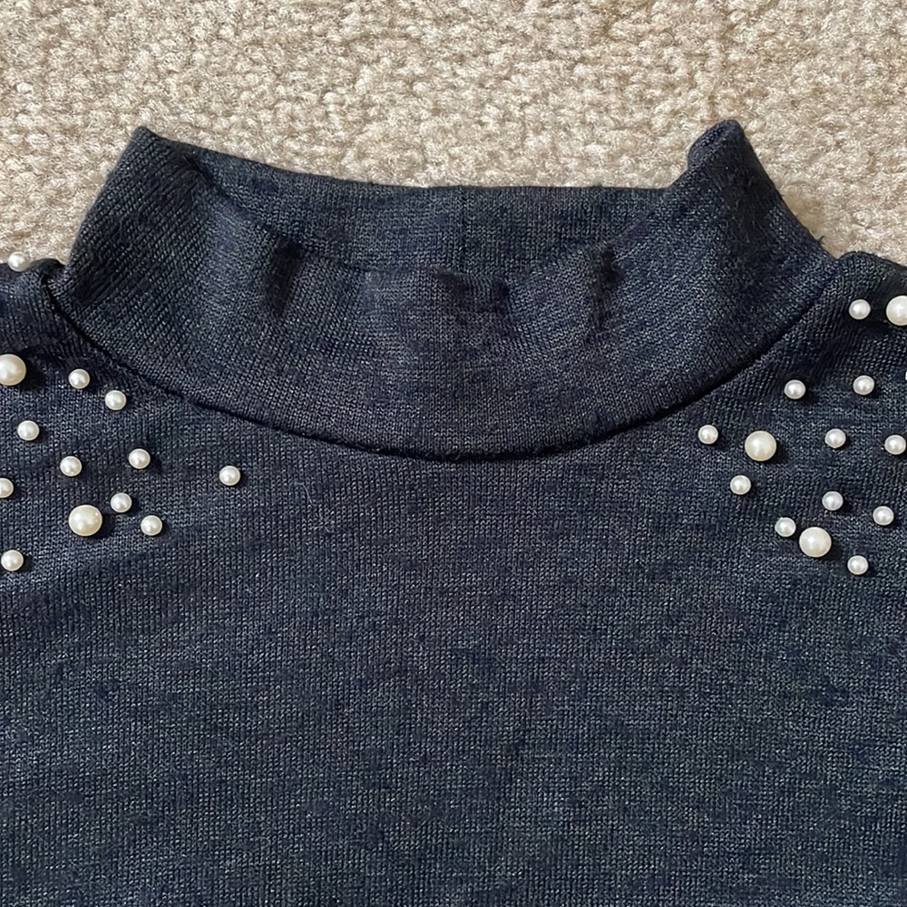 H&M Sweater - Picture 5 of 6